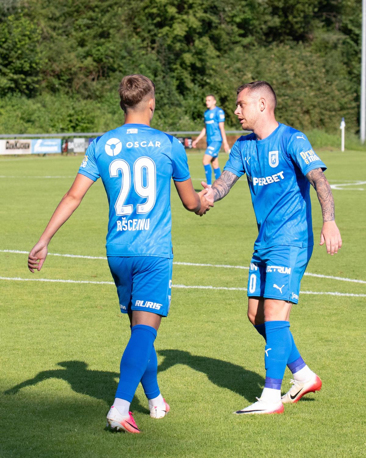 După distracția cu amatorii, Universitatea Craiova a dat de greu: cum s-a terminat primul test tare din Austria. Debut pentru Răzvan Sava
