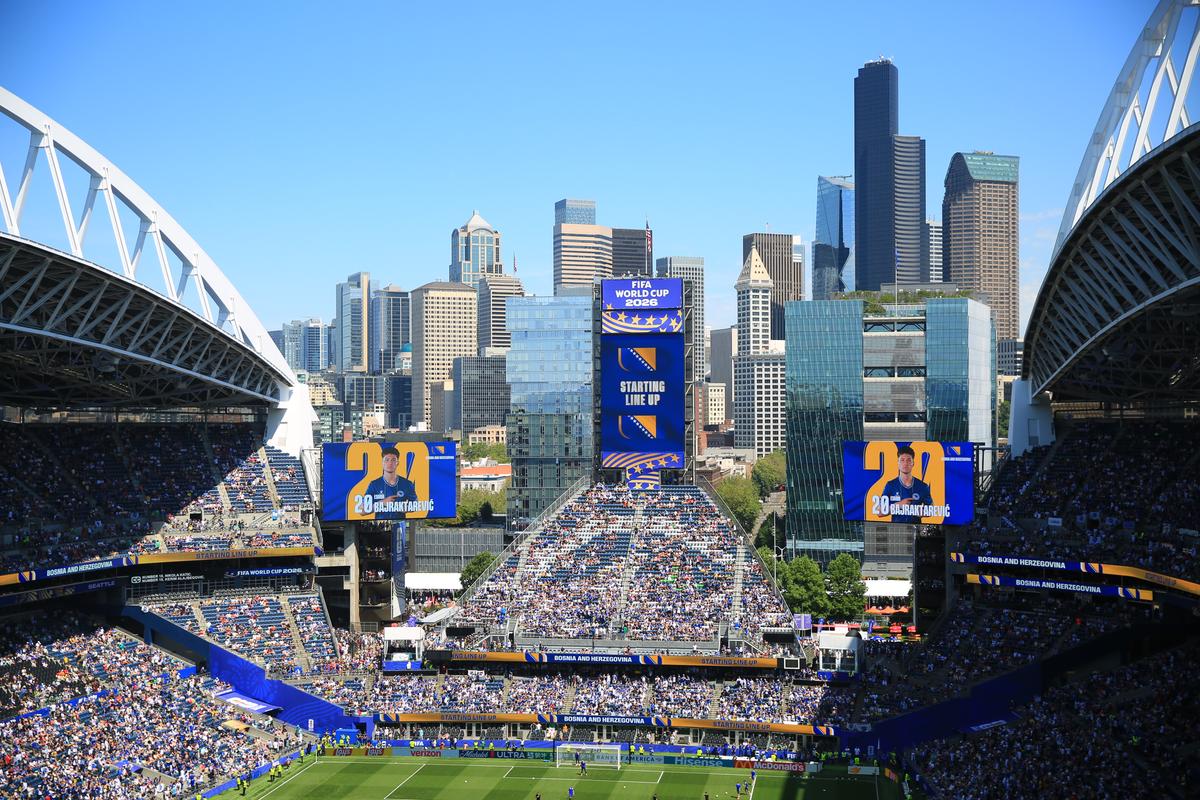 Imagini cu stadionul din Seattle