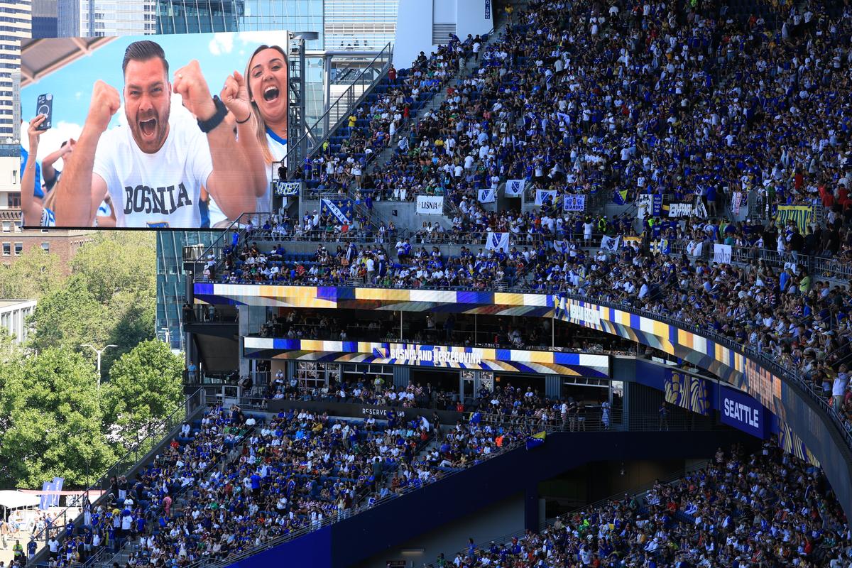 Imagini cu stadionul din Seattle