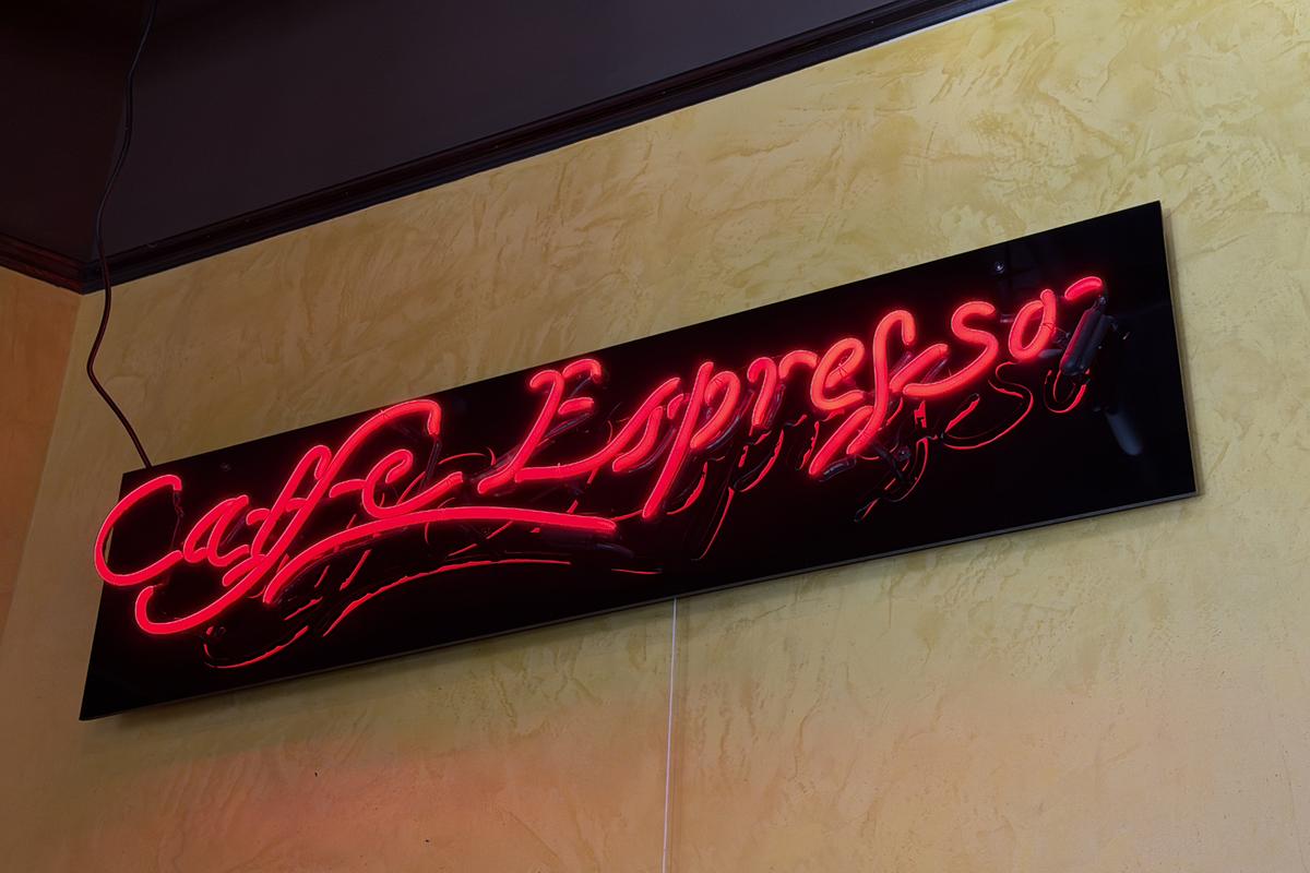 Bun venit în capitala cafelei din Statele Unite! » Orașul cu peste 1.600 de cafenele. Cum arată primul Starbucks din lume