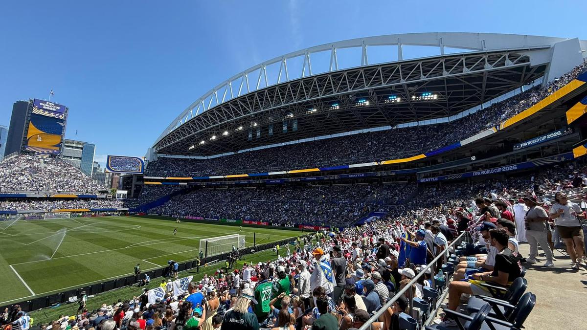 „Rațiu” și „Hagi”, prezenți în Seattle la Bosnia - Qatar » Explicația din spatele unei fotografii antologice de la Mondial