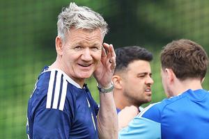 Gordon Ramsay spune o poveste incredibilă de la Mondial: „Mi-au spus: gătești pentru 2.000 de oameni. Și pentru Pele” + Cum a ajuns chef cu 3 stele Michelin, fiindcă s-a rupt ca fundaș la Rangers!