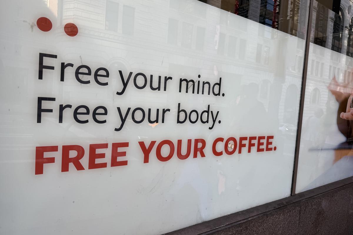 Bun venit în capitala cafelei din Statele Unite! » Orașul cu peste 1.600 de cafenele. Cum arată primul Starbucks din lume