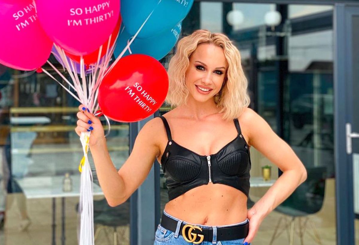 FOTO Sandra Izbașa, fotografie incendiară în costum de baie! A făcut senzație pe internet