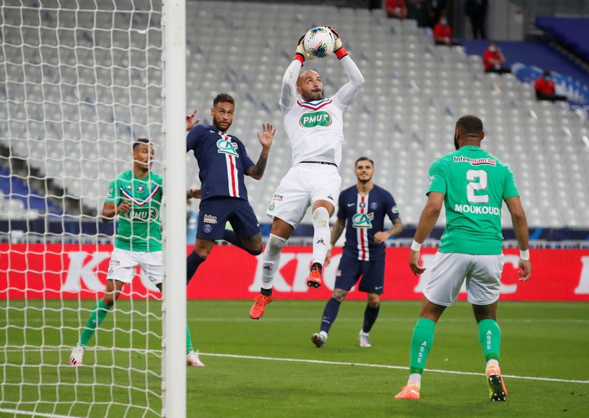 PSG a câștigat Cupa, dar l-a pierdut pe Kylian Mbappe! Cât va lipsi starul francez