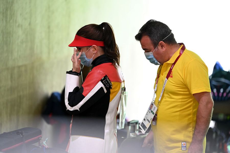 Laura Ilie a ratat absolut dramatic intrarea în finala probei de pușcă 10 m aer comprimat / foto: Raed Krishan - Tokyo Laura Ilie le acuză dur pe sportivele clasate înaintea ei la Jocurile Olimpice: „China și Rusia au furat cu nerușinare!”