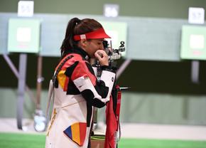 Laura Ilie și Roxana Sidi au ratat prezența în finala de la pușcă 10 metri aer comprimat din cadrul Campionatelor Europene