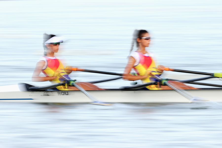 Ionela Cozmiuc și Gianina Beleagă FOTO Guliver/GettyImages Bucuriile vin pe apă » România a reușit să mai califice alte trei bărci în semifinale la Jocurile Olimpice