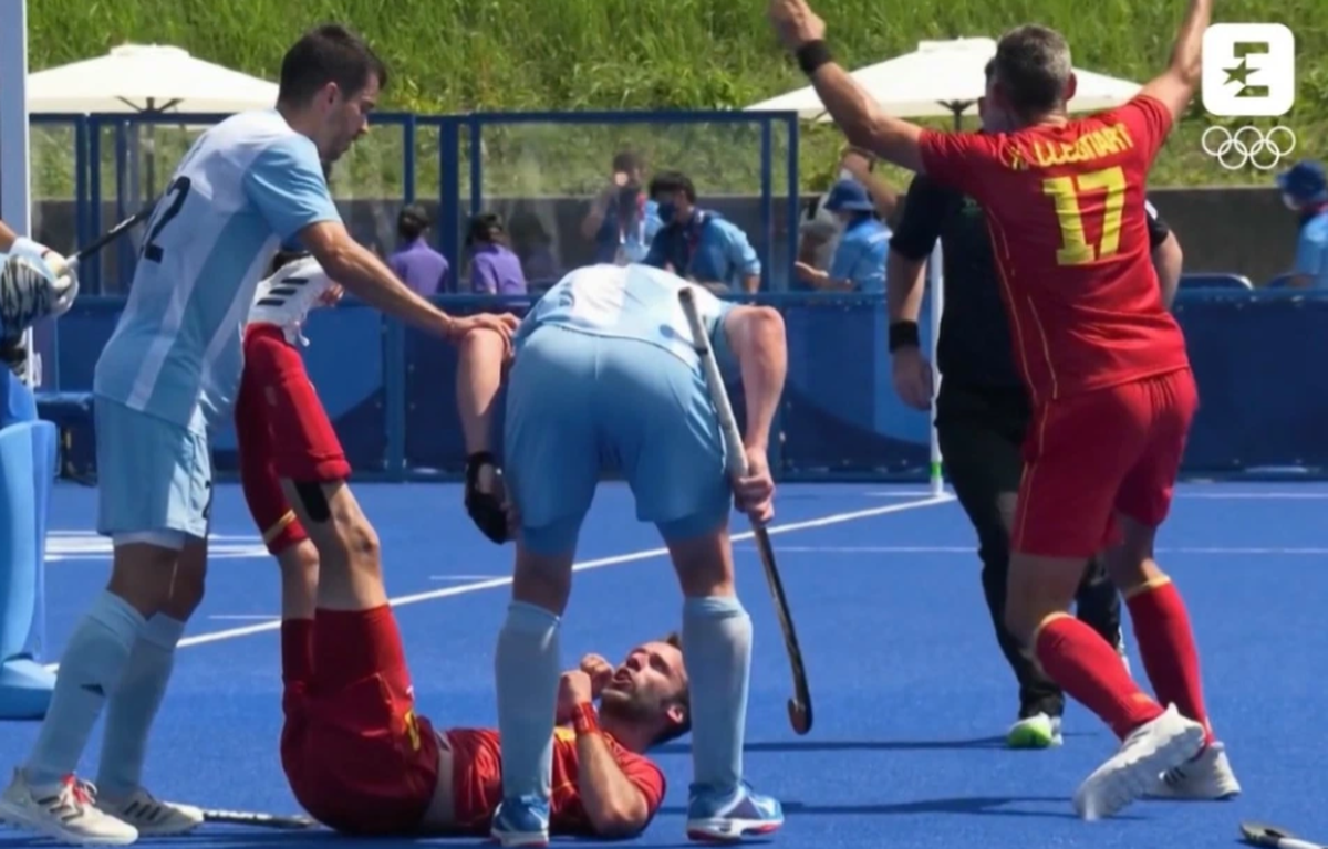 L-a lovit cu crosa în cap! Incidente la Jocurile Olimpice