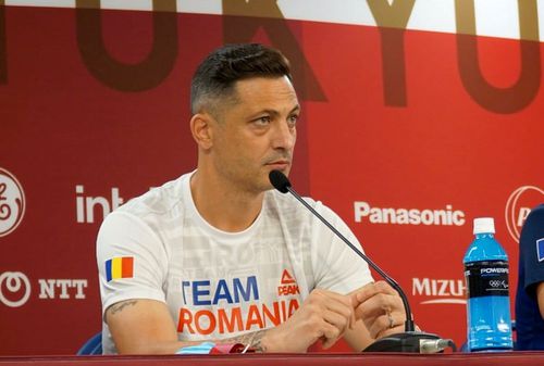 Mirel Rădoi (40 de ani) a oferit un interviu pentru site-ul oficial al FIFA. Selecționerul a vorbit despre dificultățile întâlnire în drumul spre Jocurile Olimpice și a dezvăluit că pasul spre antrenorat l-a făcut urmând sfatul lui Cosmin Olăroiu.
