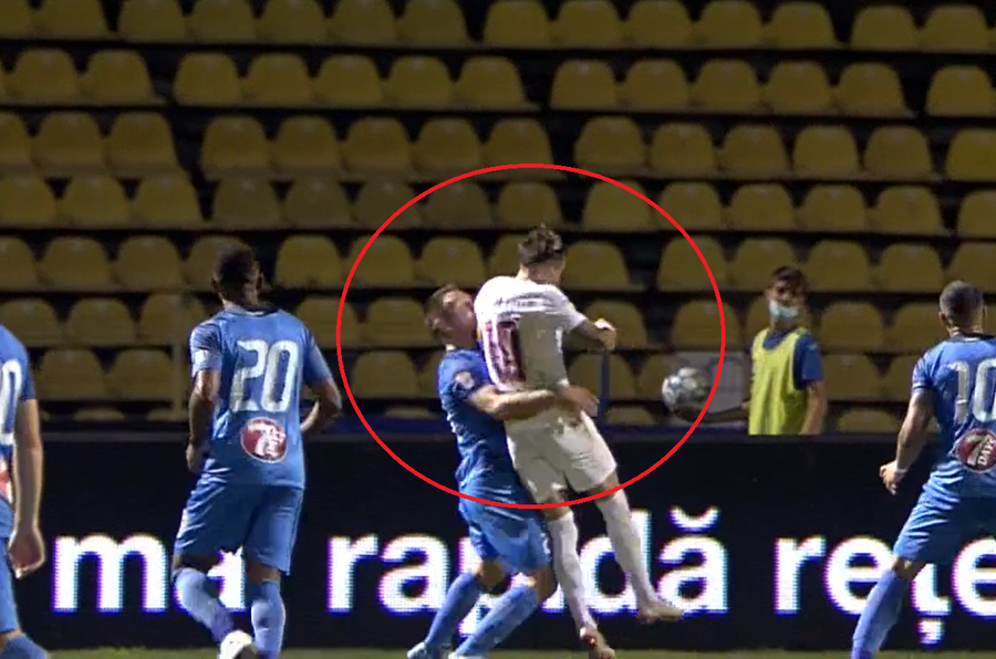 Momentul în care Deac îl faultează pe Patriche „Ce a fost în mintea lui?! A uitat că e în careu?” » Penalty incredbil făcut de Deac