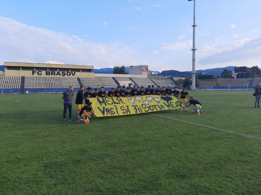 Moment inedit la reunirea echipei antrenate de Tibi Ghioane