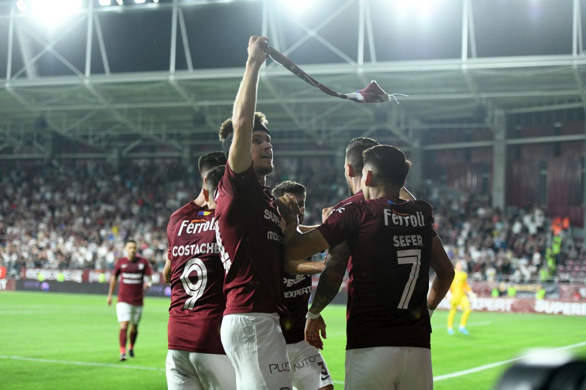 Emoții mari la FCSB! Darius Olaru a ieșit accidentat, după doar 30 de minute petrecute în teren » Pierde ciocnirea cu Saburtalo?