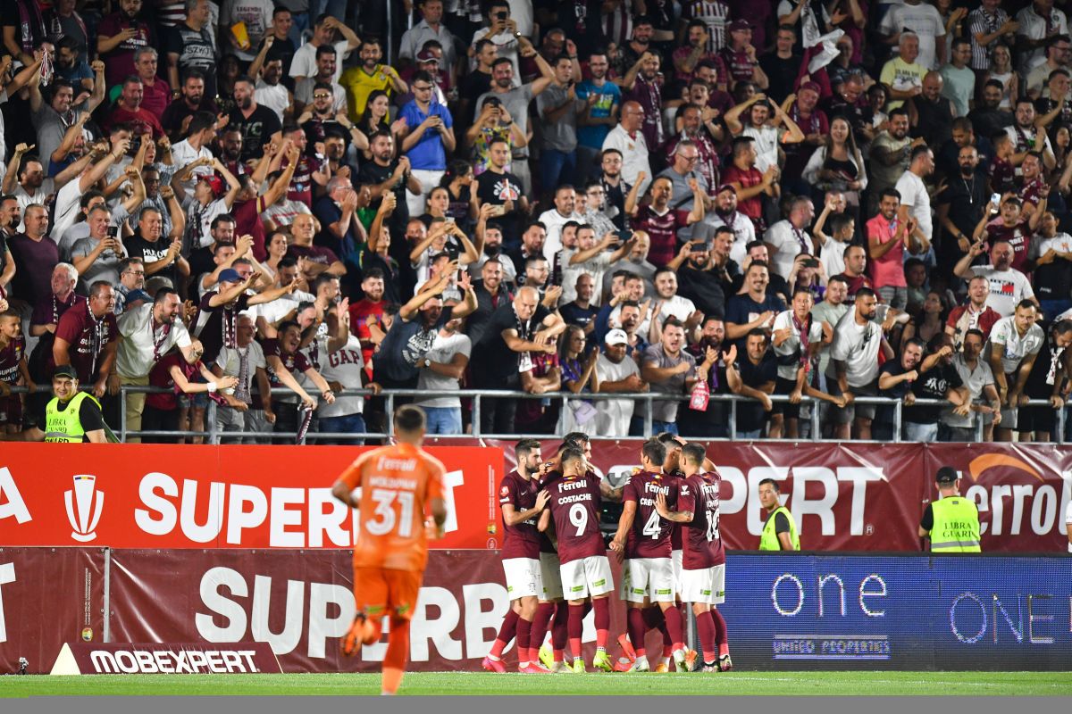 „Să audă și Geamgiu glasul roților de tren!” » Atmosferă de VIS, la primul derby pe noul stadion Giulești » Scenografiile afișate