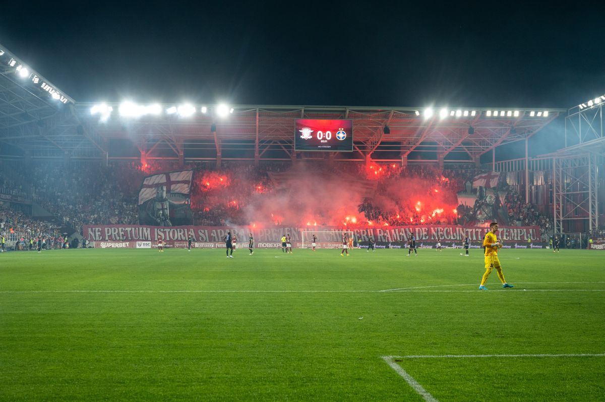 Emoții mari la FCSB! Darius Olaru a ieșit accidentat, după doar 30 de minute petrecute în teren » Pierde ciocnirea cu Saburtalo?