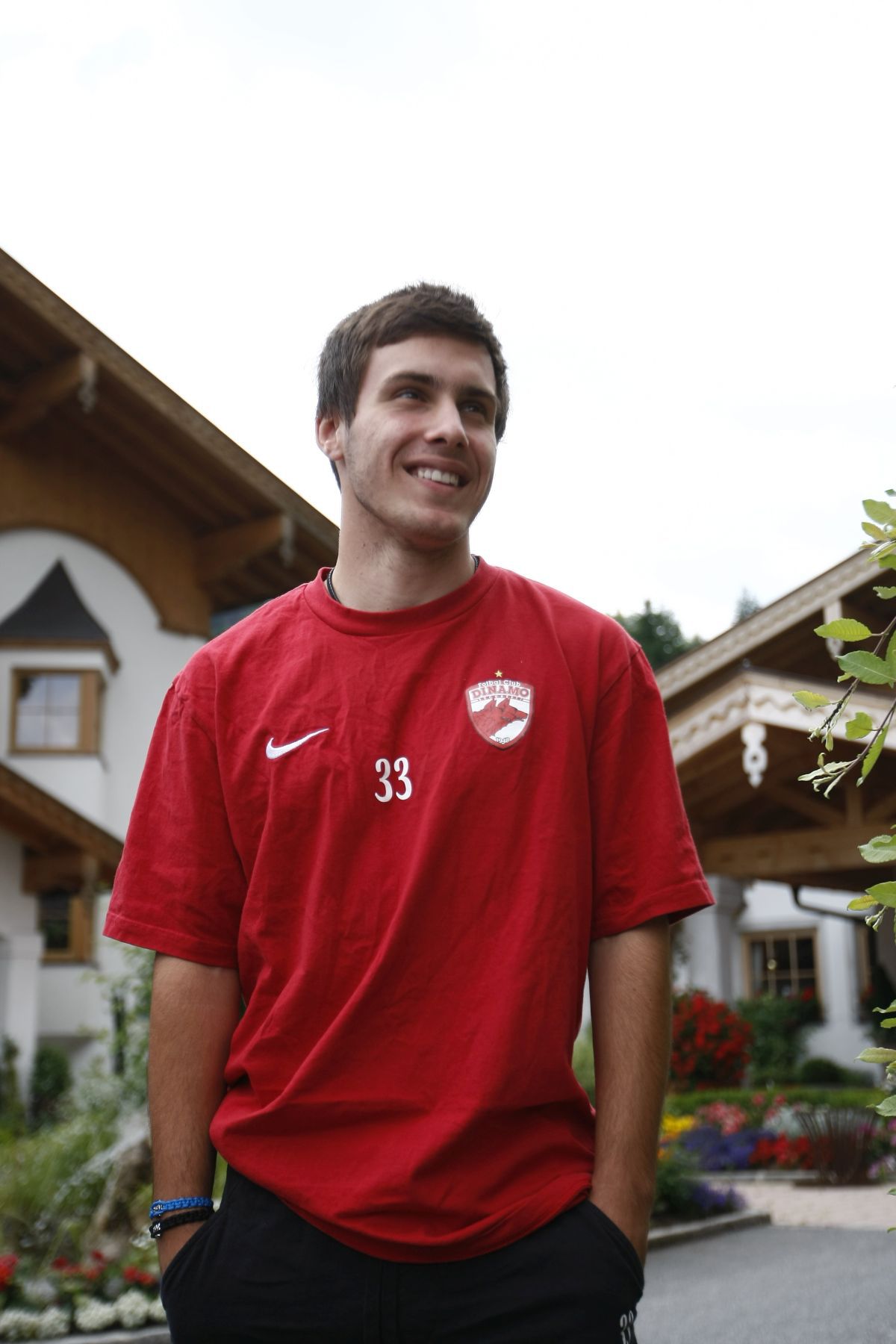 „Dinamo m-a aruncat!” » „Xavi”, puștiul-minune pe care Porumboiu a oferit 1 mil. €: „M-au suspendat pentru blat, dar eu alergam la morgă și cimitire”