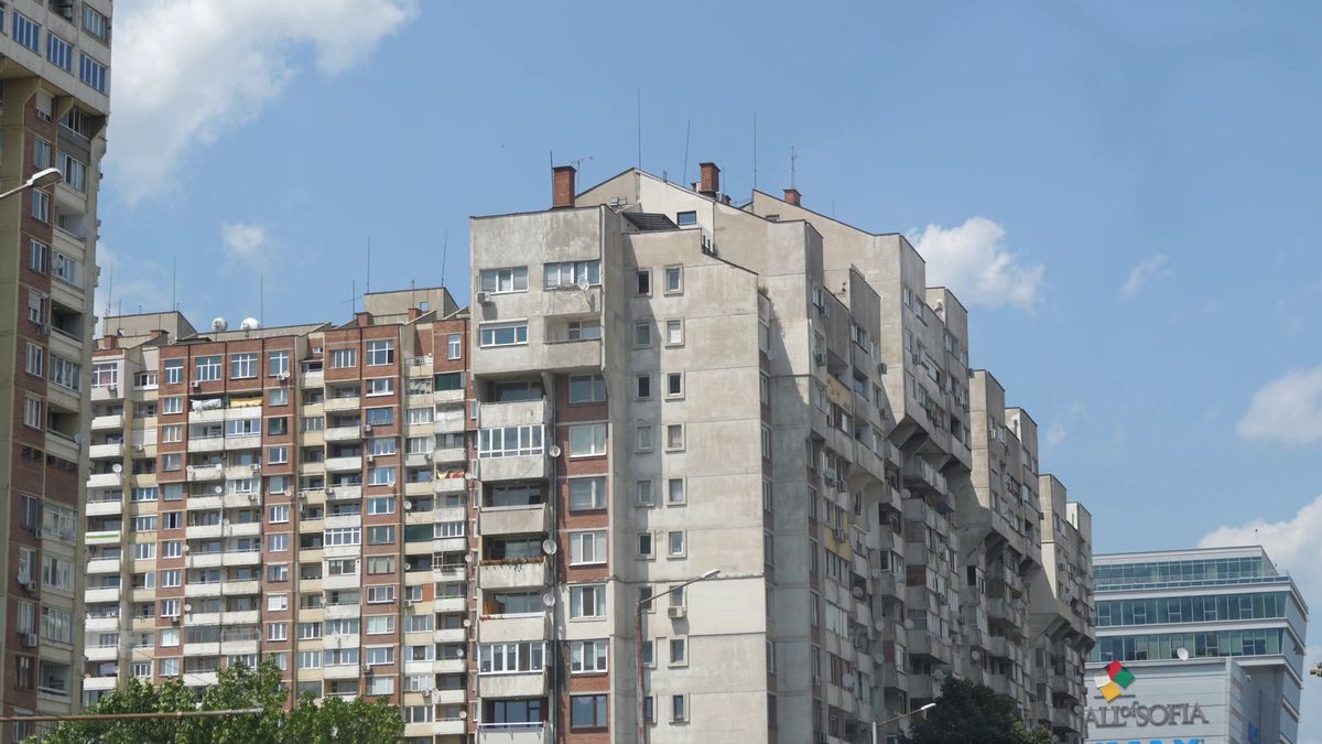 Unde se trăiește mai bine: Bulgaria sau România? Radiografie făcută de echipa GSP: salarii mai mari, prețuri mai mari, tristețe maximă, dar țigări ieftine