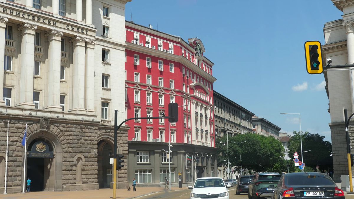 Ce îi așteaptă pe români la Sofia? Strada care a prins topul celor mai scumpe din Europa + bulgarii au modernizat ce Bucureștiul a aruncat