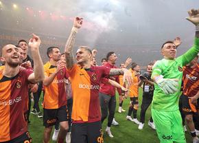 E oficial! Rămâne la Galatasaray și semnează pe 3 sezoane