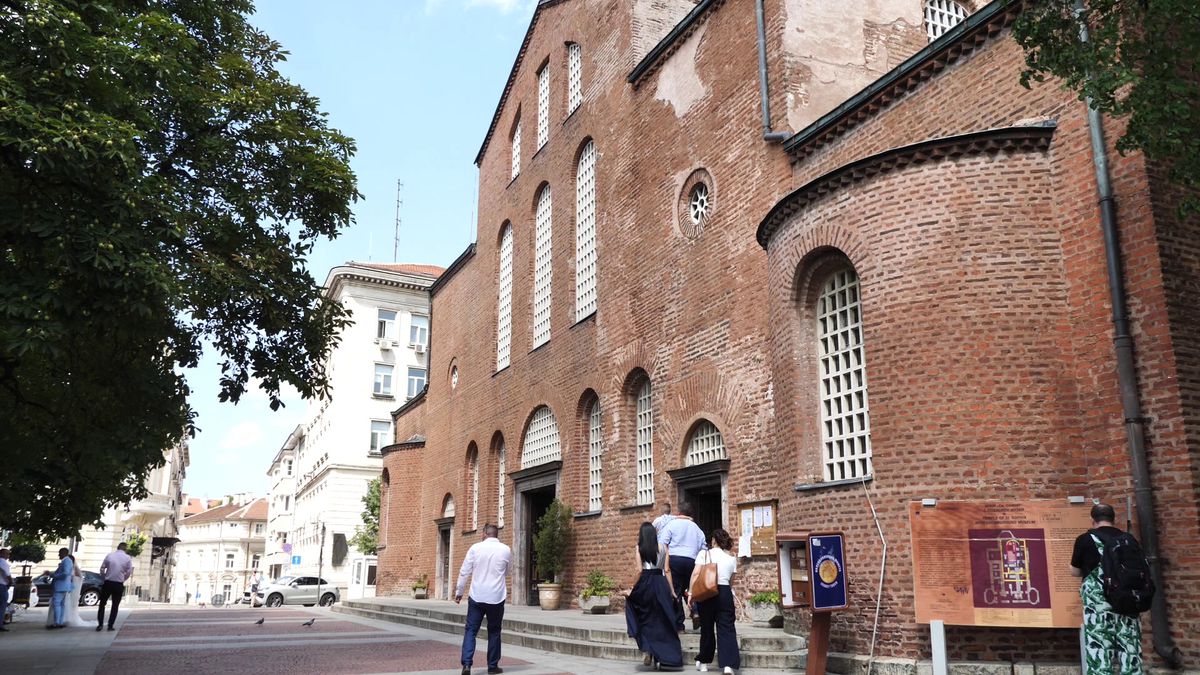 Unde se trăiește mai bine: Bulgaria sau România? Radiografie făcută de echipa GSP: salarii mai mari, prețuri mai mari, tristețe maximă, dar țigări ieftine