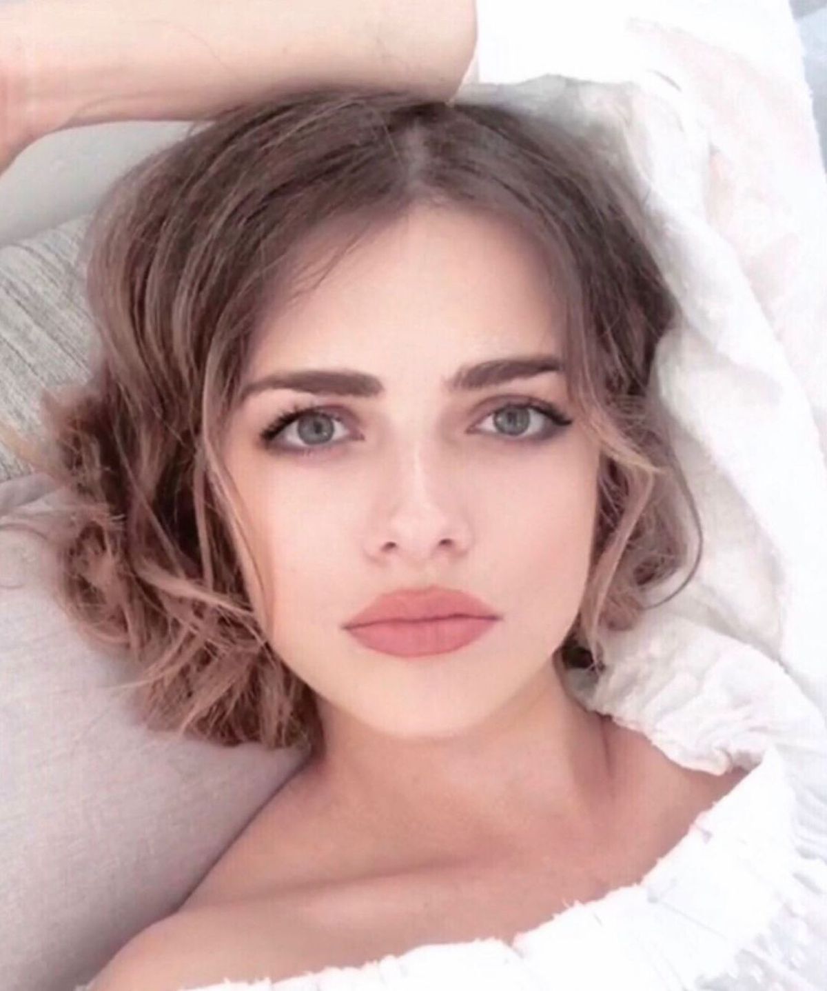 FOTO Povestea de dragoste neștiută de la TV » Cui i-a frânt inima Alexandra Dinu înainte să se mărite cu Adrian Mutu