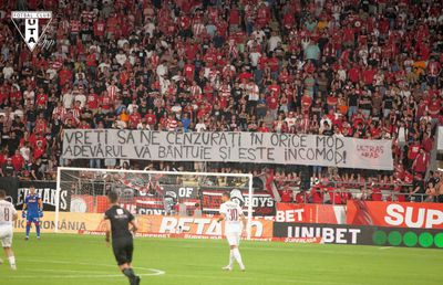 Suporter club UTA „solicită clubului și lui Alexandru Meszar să prezinte scuze public jurnaliștilor și suporterilor”