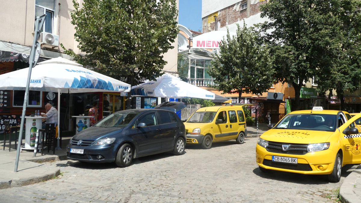 Unde se trăiește mai bine: Bulgaria sau România? Radiografie făcută de echipa GSP: salarii mai mari, prețuri mai mari, tristețe maximă, dar țigări ieftine