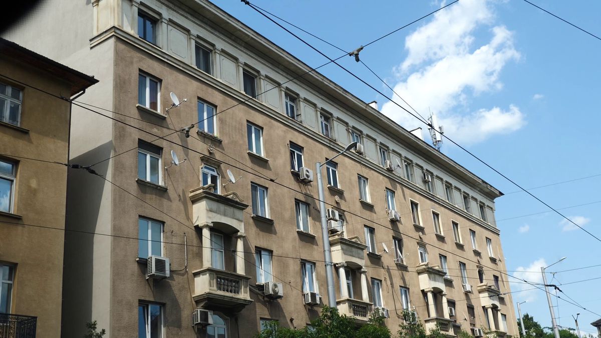 Unde se trăiește mai bine: Bulgaria sau România? Radiografie făcută de echipa GSP: salarii mai mari, prețuri mai mari, tristețe maximă, dar țigări ieftine