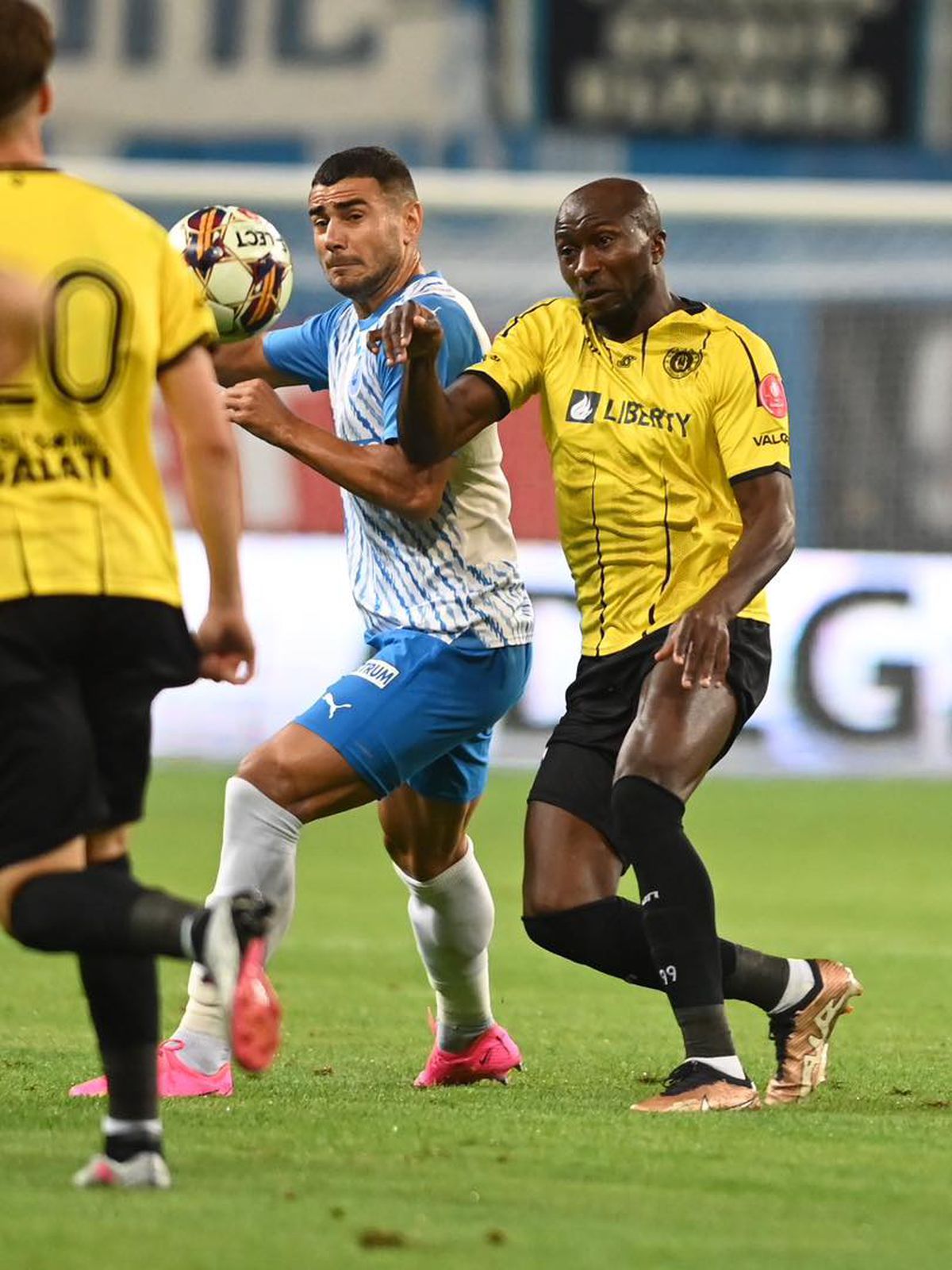 Ovidiu Hațegan, discurs emoționant la revenirea pe gazon » Mesaj cu lacrimi în ochi: „N-am pierdut nimic. Am câștigat dreptul de a avea a doua viață”