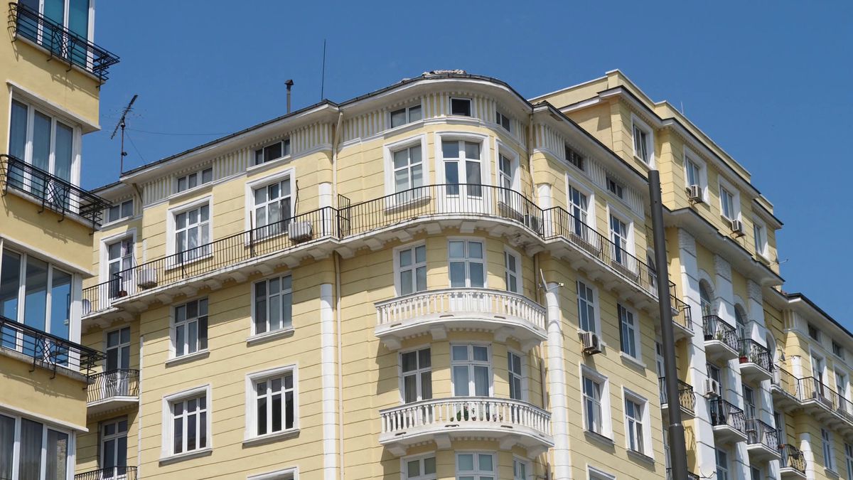 Unde se trăiește mai bine: Bulgaria sau România? Radiografie făcută de echipa GSP: salarii mai mari, prețuri mai mari, tristețe maximă, dar țigări ieftine