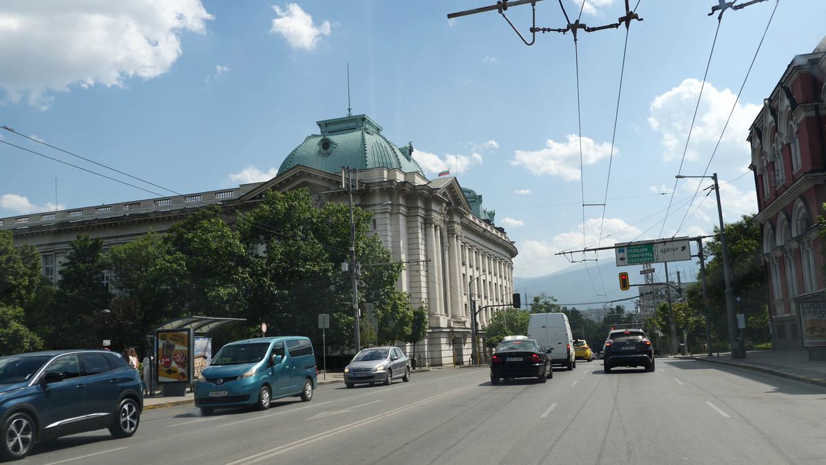 Ce îi așteaptă pe români la Sofia? Strada care a prins topul celor mai scumpe din Europa + bulgarii au modernizat ce Bucureștiul a aruncat