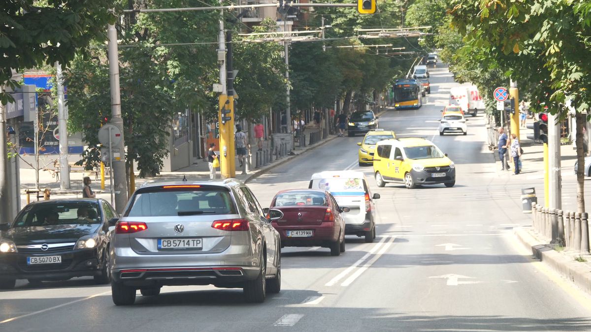 Unde se trăiește mai bine: Bulgaria sau România? Radiografie făcută de echipa GSP: salarii mai mari, prețuri mai mari, tristețe maximă, dar țigări ieftine