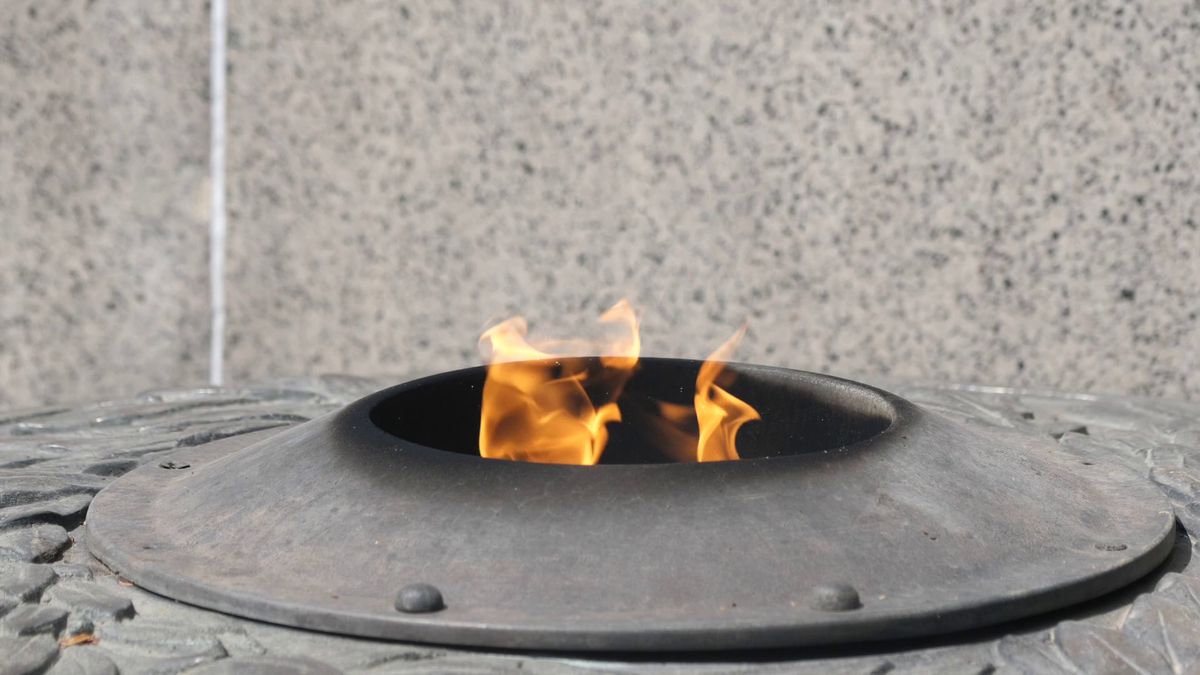 Unde se trăiește mai bine: Bulgaria sau România? Radiografie făcută de echipa GSP: salarii mai mari, prețuri mai mari, tristețe maximă, dar țigări ieftine