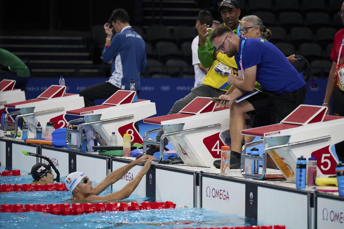 Rivalul lui David Popovici a părăsit Satul Olimpic și îi dă dreptate sportivului român » Prim mic iureș la Paris: „Trebuia să facem ceva!”