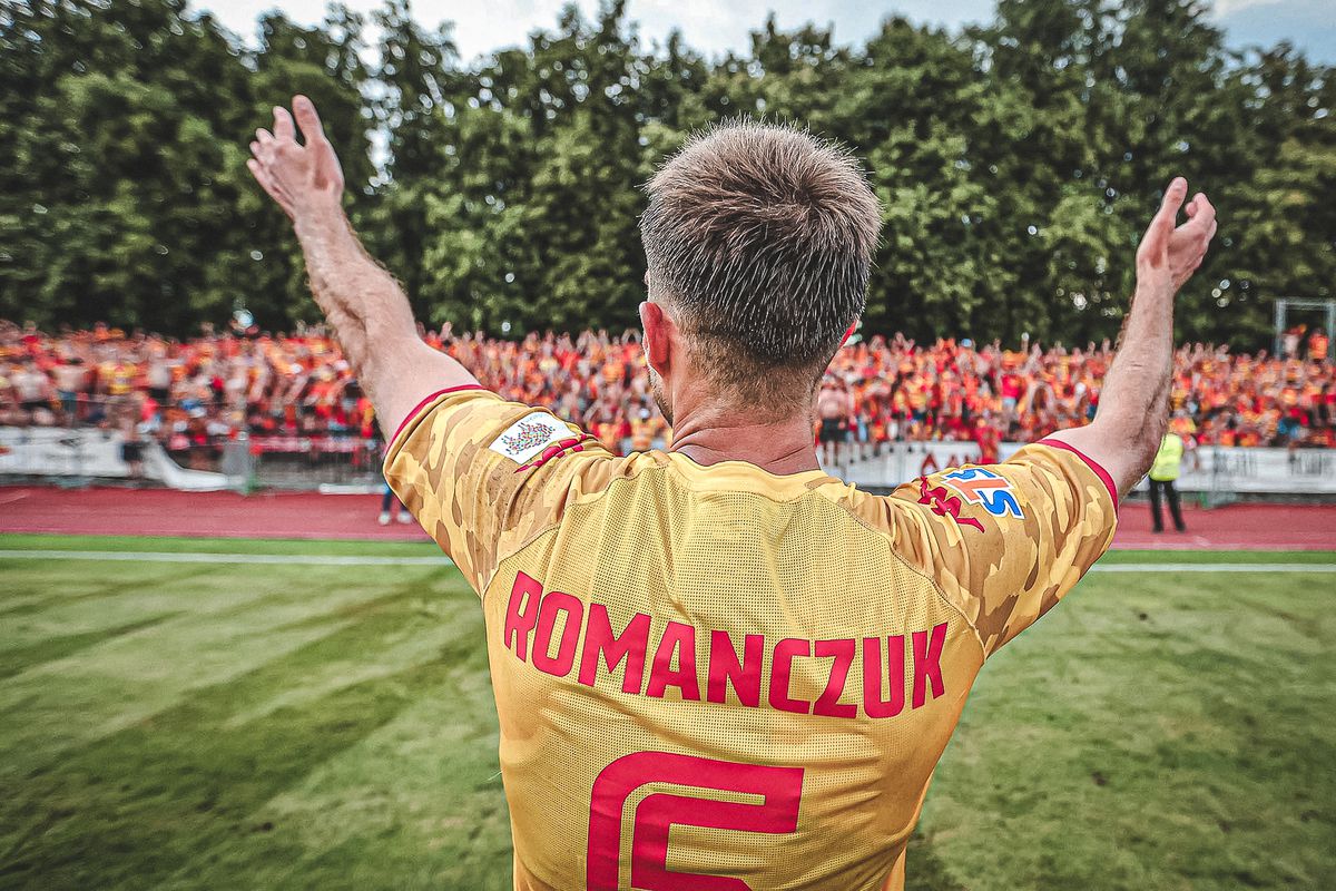 Deplasarea anului în Liga Campionilor » Ultrașii polonezi au umplut stadionul adversarei