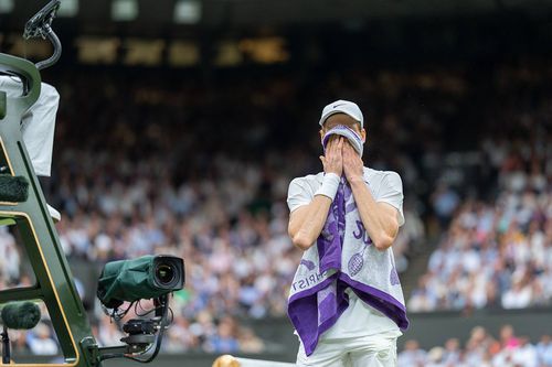 Jannik Sinner (1 ATP, 22 ani) s-a retras de la Jocurile Olimpice de la Paris din cauza unei amigdalite. Sursă foto: Imago