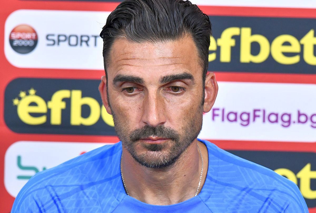 A pus tunurile pe Elias Charalambous și admite: „După 2 ani?!”