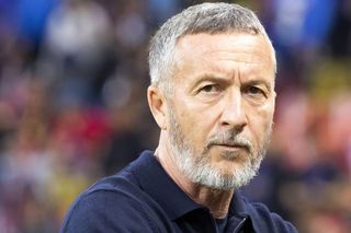 Mihai Stoica s-a enervat și a ridicat tonul în direct: „Am jucat cu o echipă sub nivelul din Liga 2. Nu avem scuze! Mi-ar fi rușine să dau explicații”