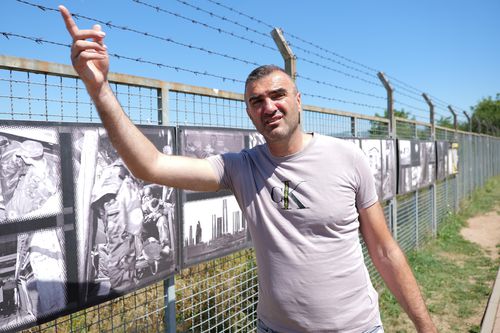 Adnan Guso ne-a fost ghid în „Memorialul durerii de la Sarajevo”