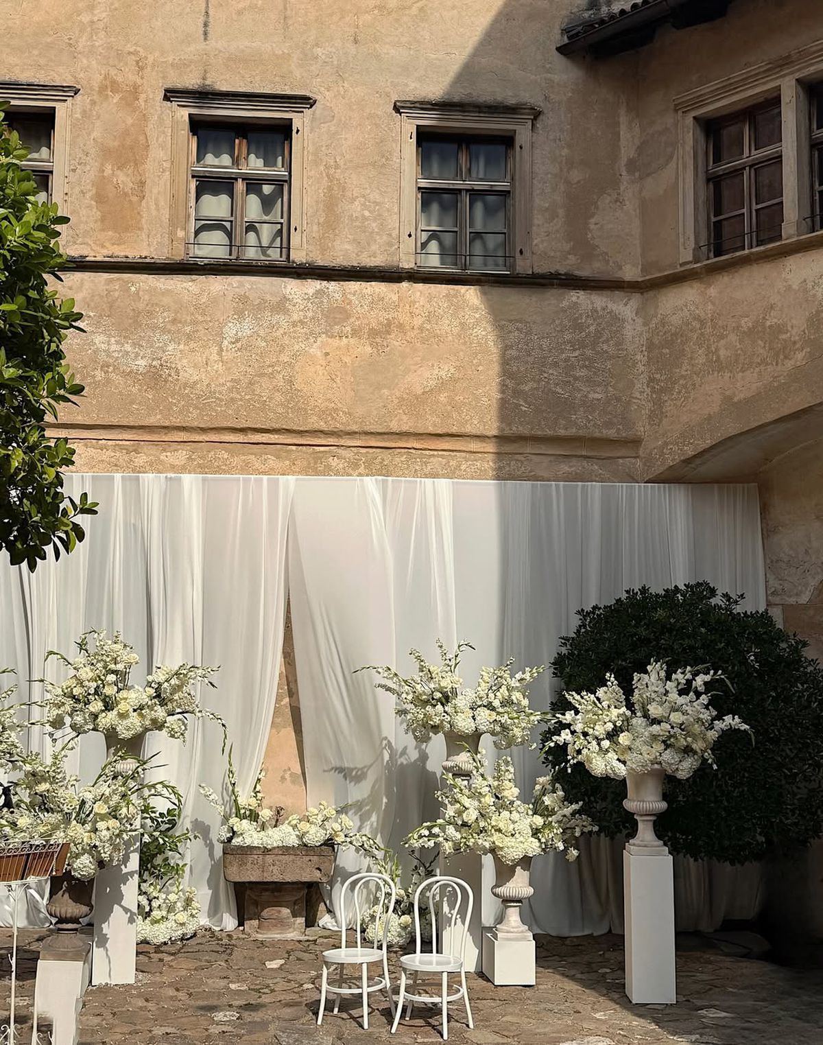 Petrecere în castel! Manuel Neuer s-a recăsătorit în Italia cu o handbalistă mai tânără cu 14 ani