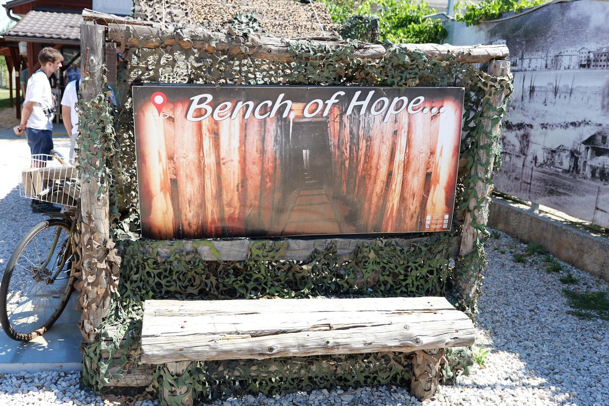 Imagini tulburătoare de la „Tunelul Speranței”, locul de unde și-a câștigat Bosnia independența