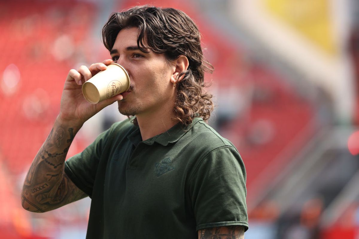 „Literatura mi-a schimbat viața” » A jucat la Barcelona, dar a făcut istorie la Arsenal, iar acum uimește The Guardian: „Aceasta e lista mea de cărți”