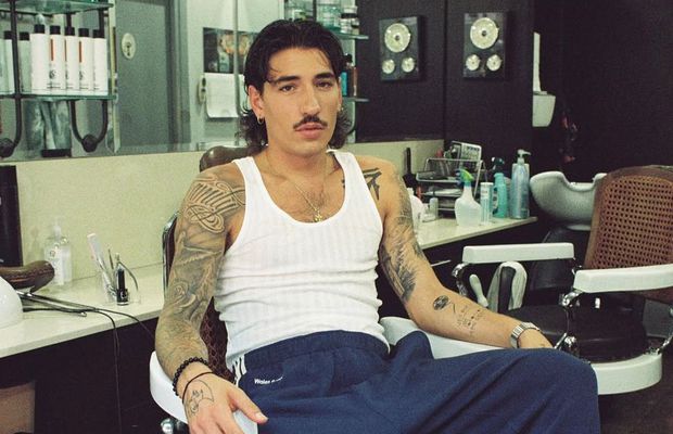 „Literatura mi-a schimbat viața” » A jucat la Barcelona, dar a făcut istorie la Arsenal, iar acum uimește The Guardian: „Aceasta e lista mea de cărți”