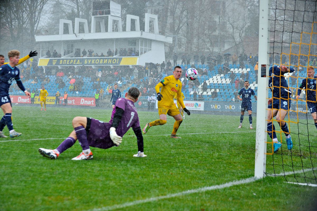 Ucrainenii au modernizat stadionul din Cernăuți și sunt gata pentru noul sezon