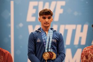 Fratele Mihaelei Cambei îi calcă pe urme: este dublu campion european la juniori II » 4 medalii în total pentru România