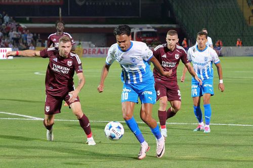 Ștefan Baiarama, în acțiune în FK Sarajevo - Universitatea Craiova // foto: Andrei Furnigă (GSP)