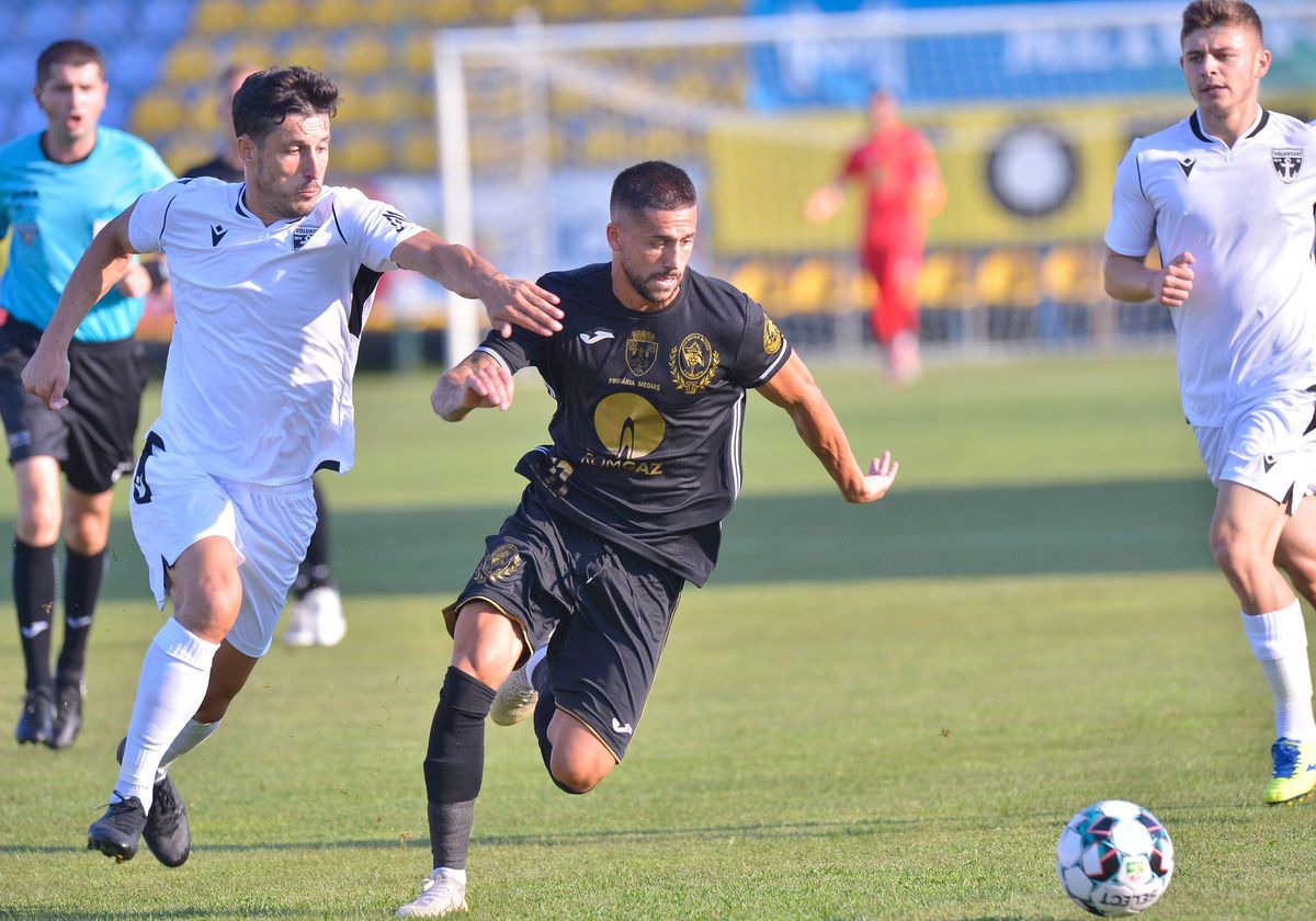 VOLUNTARI - GAZ METAN 2-1. Dusan Uhrin Jr., furios pe toată lumea » Atac la Chivulete și LPF: „Să jucăm la 22:00, să nu mai vedem mingea”