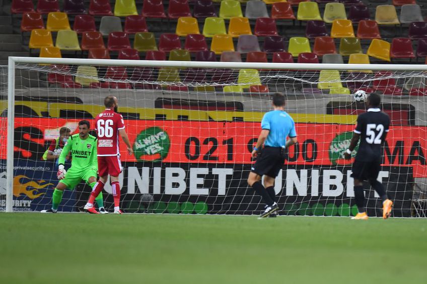 Dinamo și Hermannstadtau remizat, scor 1-1. Cătălin Straton (30 de ani), portarul „câinilor”, speră ca Gigi Mulțescu să rămână în continuare antrenorul formaței.