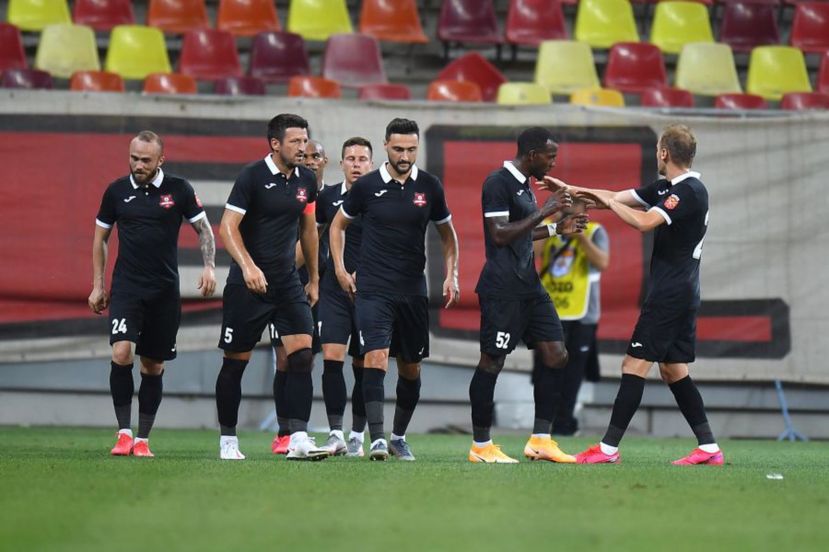 FOTO Cosmin Contra, prezentat oficial de Dinamo! Comunicatul roș-albilor