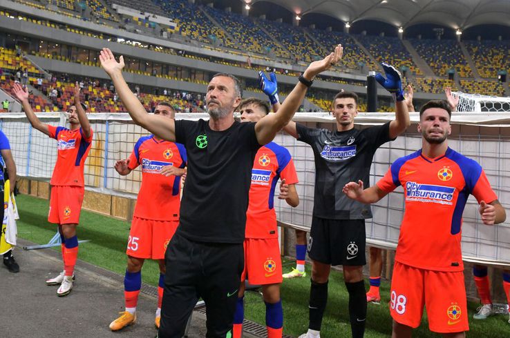 Mihai Stoica a revenit pe bancă aseară, la meciul cu Sepsi, încheiat 1-1 / FOTO: Cristi Preda (GSP)